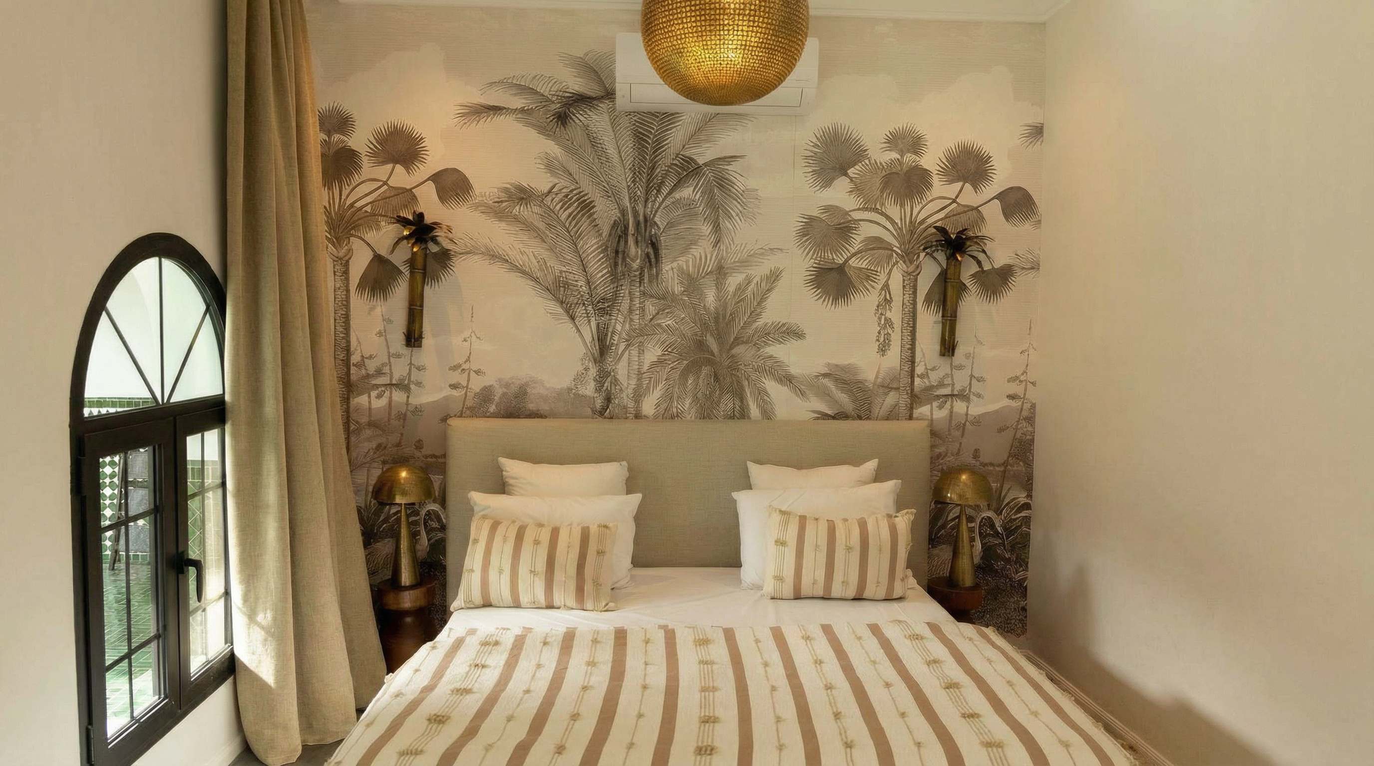 Suite Ben Haddou de la Villa Yemna à Marrakech, chambre avec fenêtre.